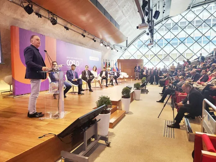 Governador Renato Casagrande debate reforma tributária em encontro de governadores no RJ