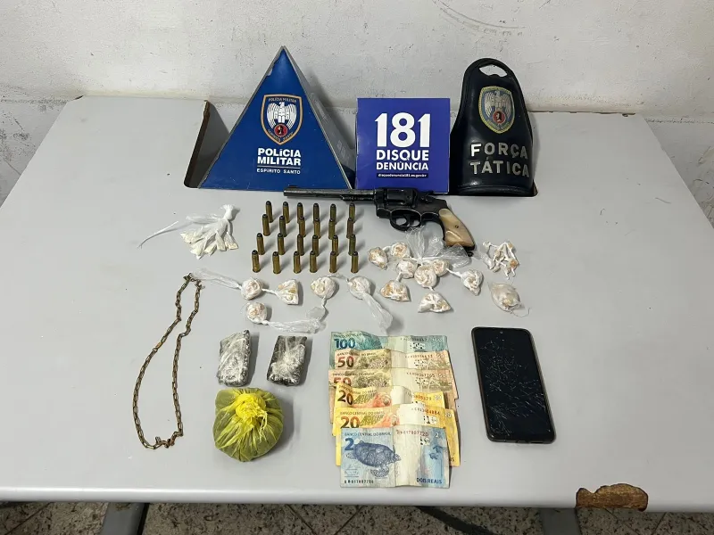 Polícia Militar apreende drogas, arma, dinheiro e celular durante patrulhamento no bairro<br>Bela Vista em Colatina