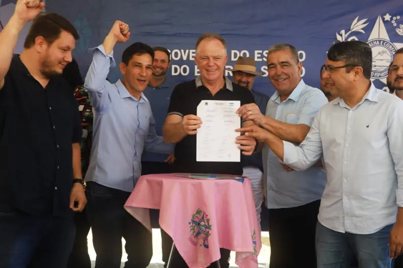 Governador Casagrande anuncia obras de infraestrutura e casas populares em João Neiva