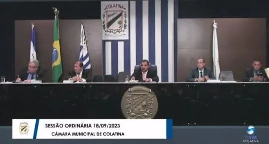 Vídeos: lentidão na aprovação de projetos faz secretaria municipal ser alvo de muitas críticas na última sessão da Câmara de Colatina