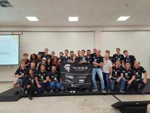 Equipe de Robótica do IFES Colatina conquista título nacional e prepara-se para desafio internacional