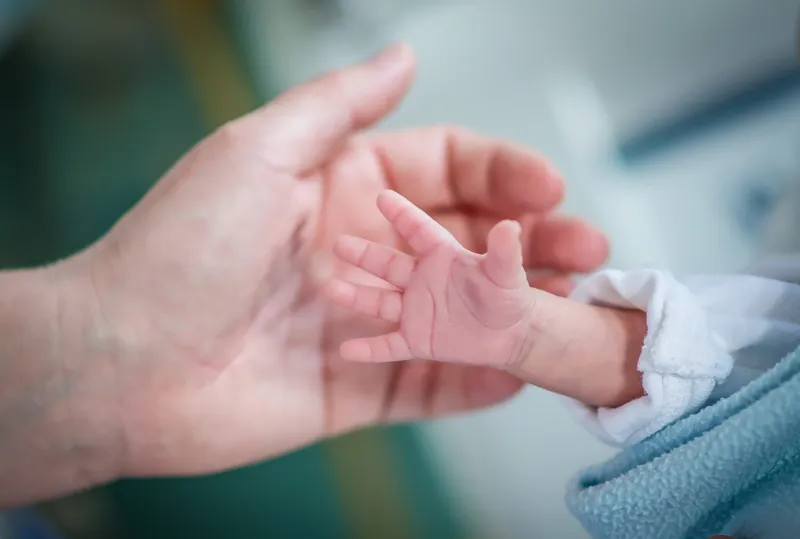 Gêmeos de Colatina: dois bebês já respiram sozinhos