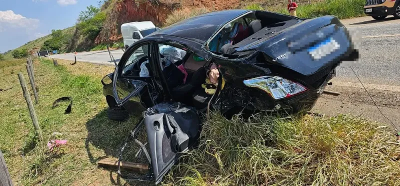 Acidente com família mata criança de um ano na BR-259, em Resplendor (MG)