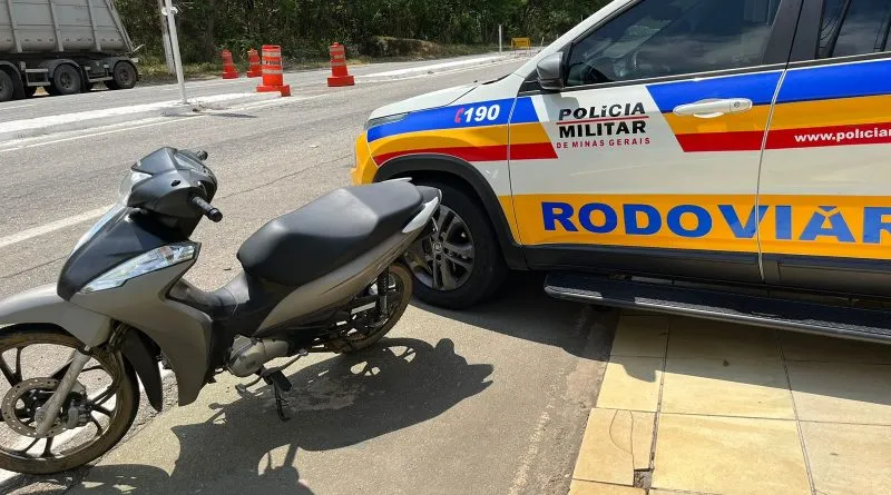 Moto Biz furtada em São Gabriel da Palha no domingo (19) é apreendida com casal de adolescentes em Conselheiro Pena (MG)