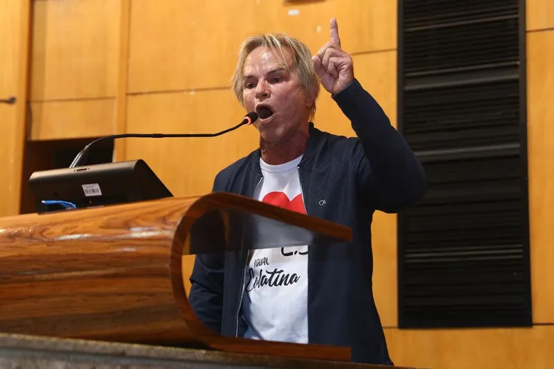 Deputado Sérgio Meneguelli cria proposta que proíbe telemarketing por robôs no ES