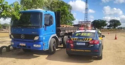 Trazida para presídio de Colatina mulher suspeita de furtar carga de peças de energia solar em Sooretama