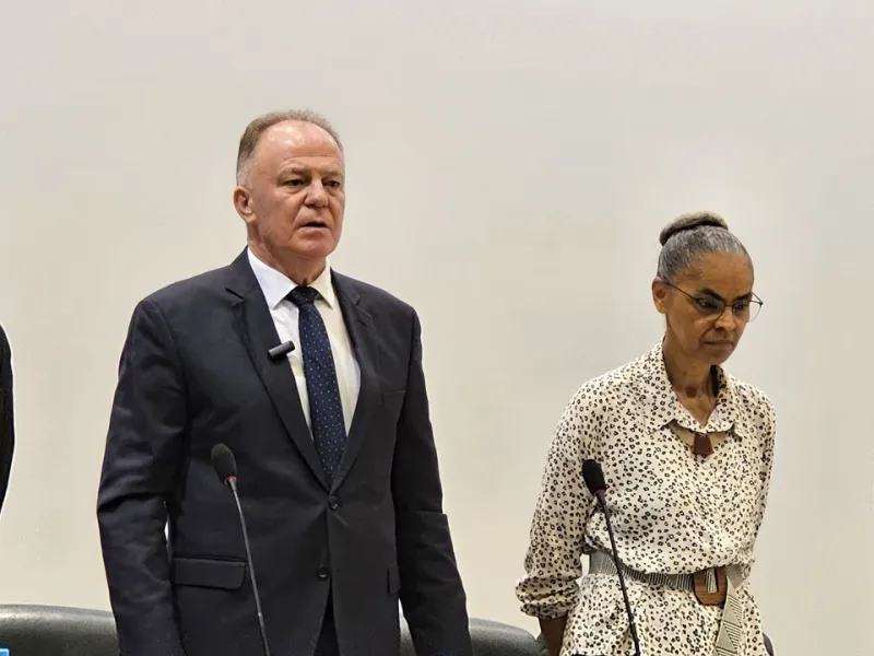 Governador Renato Casagrande participa de evento sobre federalismo climático em Brasília