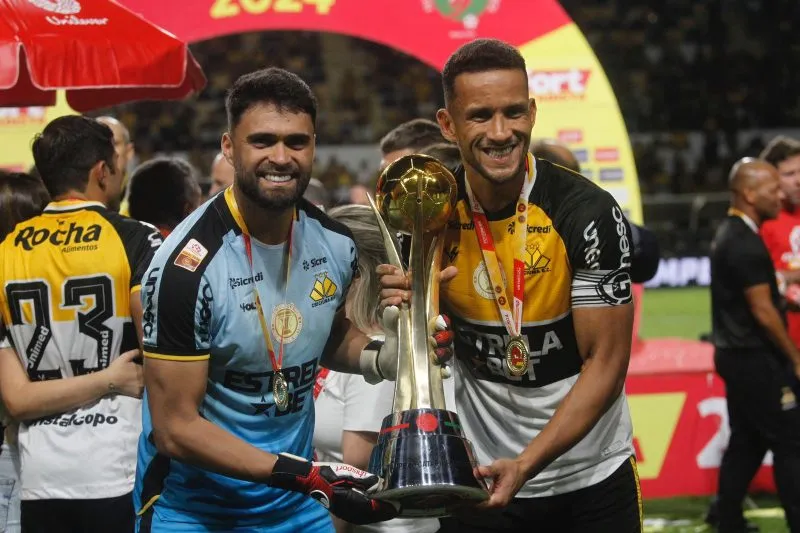 Goleiro colatinense Gustavo leva o Criciúma ao título do Campeonato Catarinense 2024