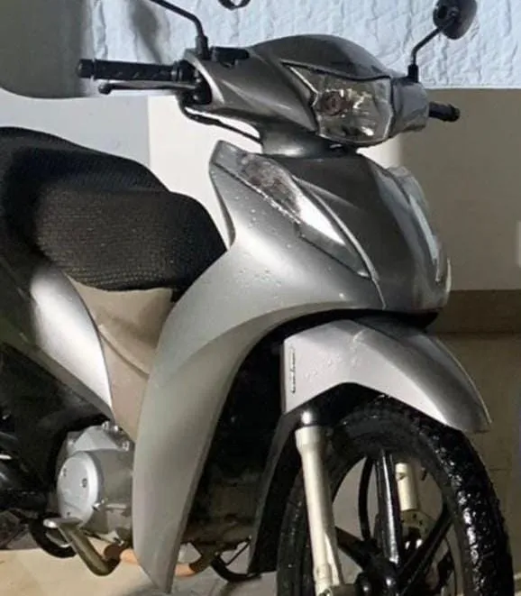 Motocicleta é furtada em frente ao churrasquinho no bairro Fazenda Vitali, em Colatina