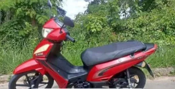 Motocicleta é furtada em plena luz do dia, em Colatina