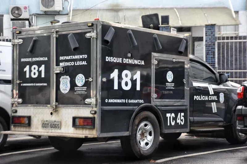 Homem de 34 anos é morto com 25 tiros no quintal de casa em Linhares