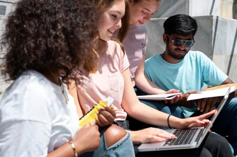 Governo do ES abre inscrições para 1.020 vagas em cursos técnicos de nível médio nos CEETs