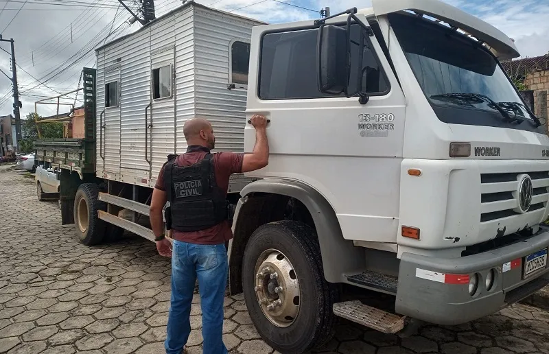 Caminhão furtado em Nova Venécia é recuperado em Mucuri, na Bahia