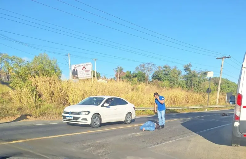 Acidente entre motocicleta e carro deixa mulher ferida em Baixo Guandu nesta segunda-feira (29)