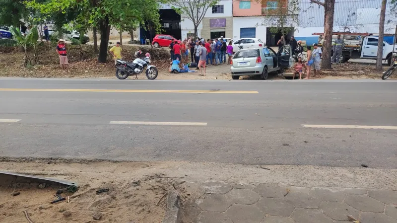 Grave acidente no bairro Columbia em Colatina deixa motociclista com traumatismo craniano