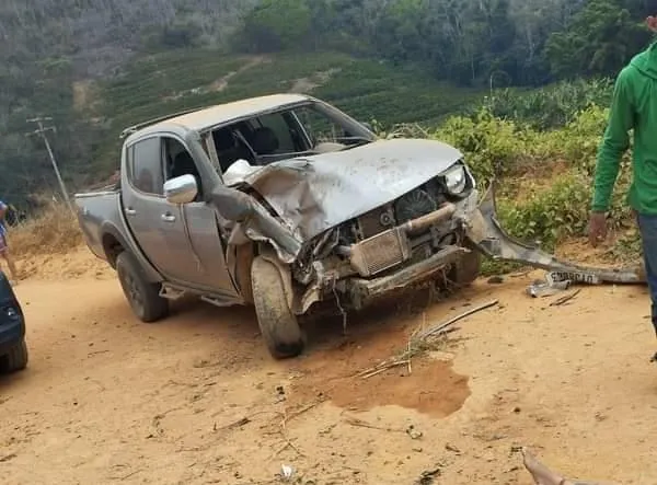 Mulher morre após acidente com camionete no interior de Marilândia
