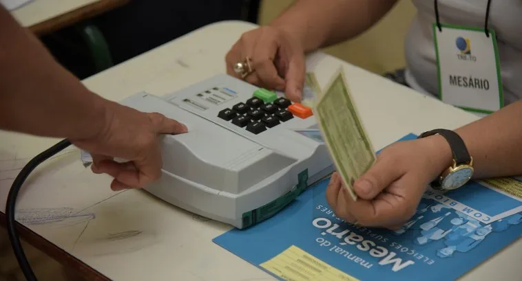 Cartório Eleitoral de Colatina finaliza treinamento de mesários e administradores para eleições de 2024
