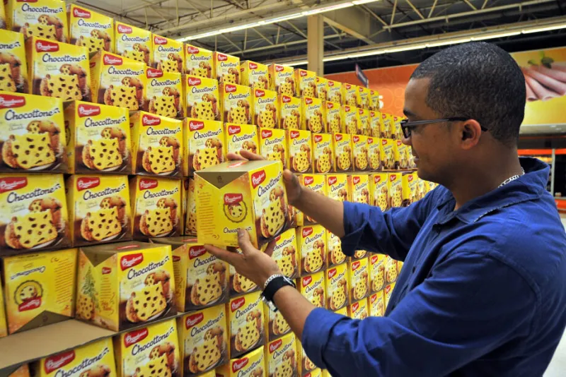 Produtos de Natal já estão à venda nos supermercados de Colatina
