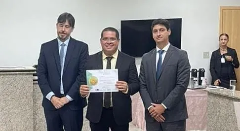 Vereador Ferreirinha é diplomado em Colatina e se prepara para a posse em Janeiro