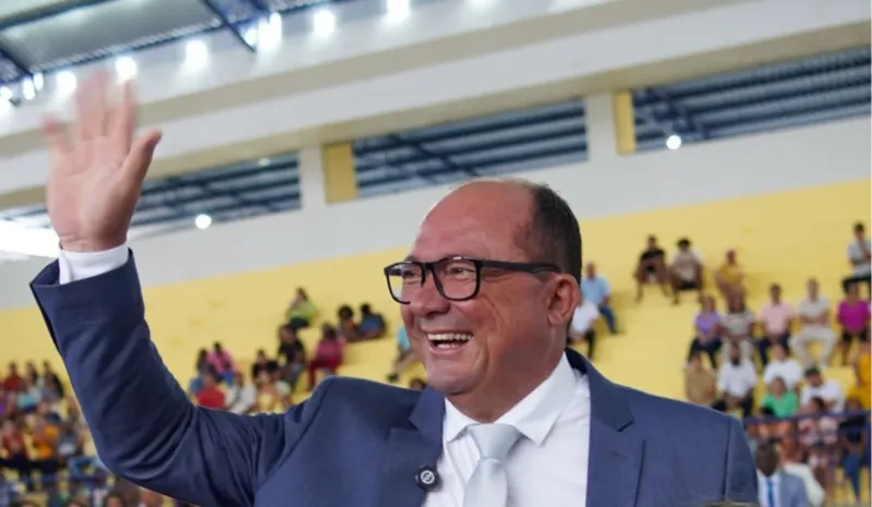 Prefeito, vice e secretários de Conceição da Barra começam 2025 com salários reajustados