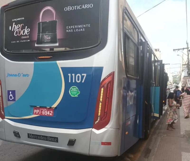 Moradores do bairro Maria das Graças reclamam de ônibus sem ar condicionado em Colatina