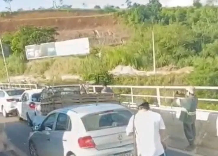 Vídeo: engavetamento envolve quatro veículos na Segunda Ponte de Colatina na tarde desta sexta-feira (24)