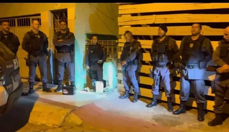 Polícia Militar realiza apreensão de drogas e arma de fogo em operação no Bairro Santa Margarida, em Colatina