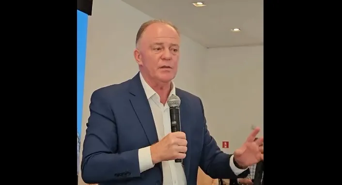 Governador Renato Casagrande destaca a importância do diálogo nas gestões municipais