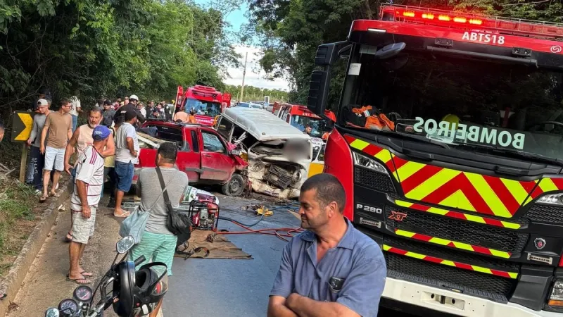 Acidente na ES 220 deixa uma mulher morta e cinco feridos em Nova Venécia