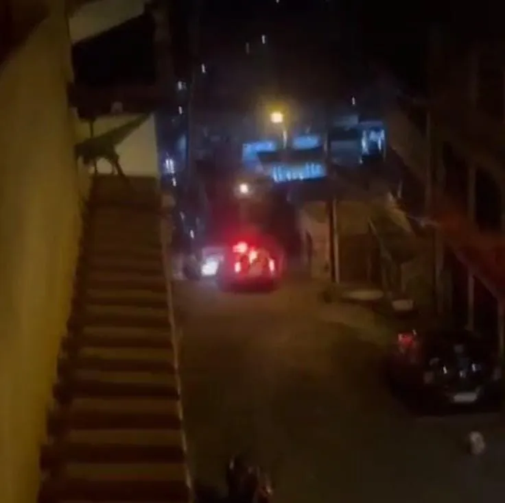 Vídeo/Perseguição policial em bairro de Colatina: motorista em alta velocidade coloca moradores em risco