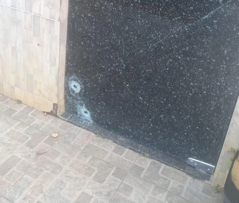 Residência é atingida por tiros em bairro de Colatina