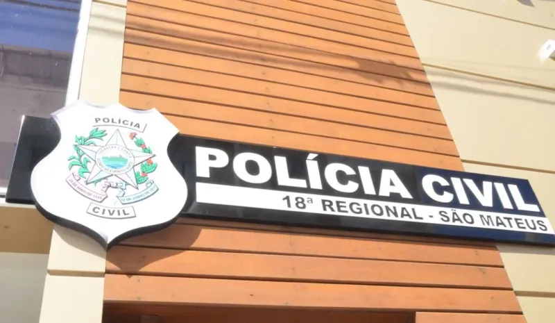 Foragido invade casa, faz reféns e assedia mulher em São Mateus; suspeito foi contido por moradores