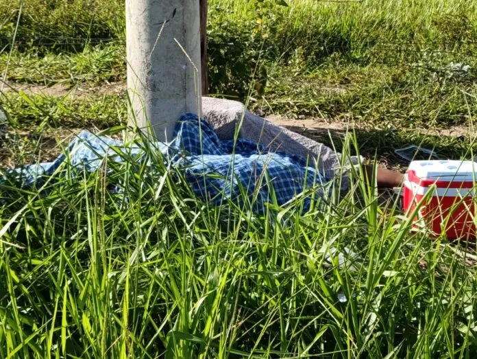 Casal é encontrado morto ao lado de moto em rodovia de Nova Venécia
