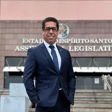 Marcelo Santos é reeleito presidente da Assembleia Legislativa do Espírito Santo por unanimidade