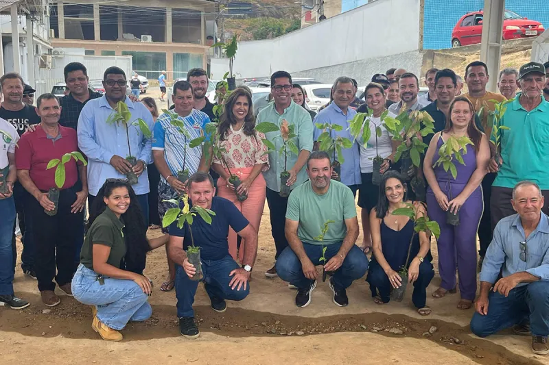 Governo do Estado distribui mudas gratuitas a agricultores familiares de São Domingos do Norte e cidades do Noroeste do ES