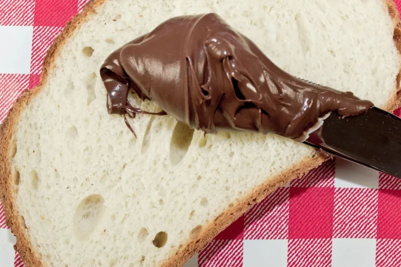 Sorveteria é invadida durante a madrugada em Colatina e suspeito leva apenas um pote de Nutella