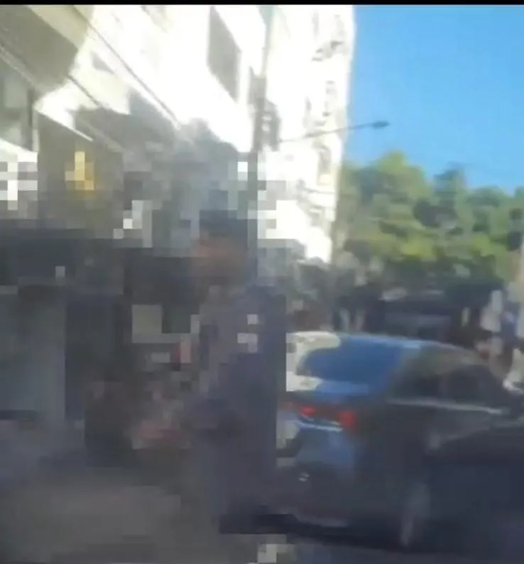 Vídeo: confusão entre mulheres por vaga de estacionamento causa engarrafamento no Centro de Colatina