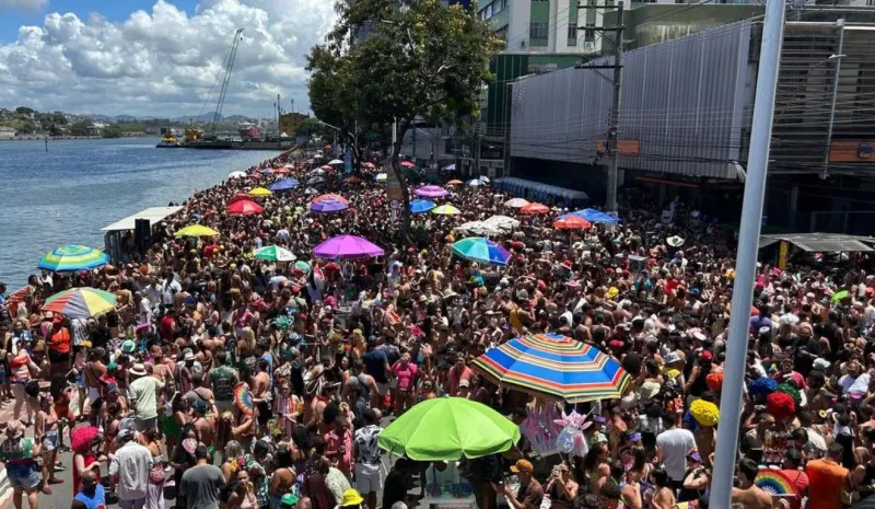 Domingo de Carnaval agita Vitória, Serra, Vila Velha e Guarapari com blocos e shows