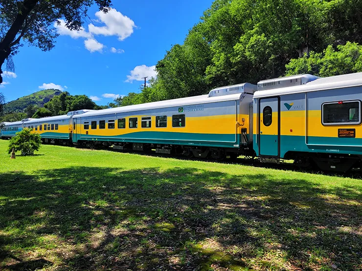 Cinco dias sem trem: passageiros enfrentam transtornos entre ES e MG