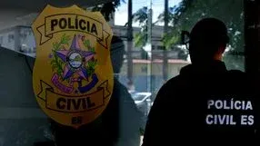 Pintor é preso por perseguição a mulher em São Gabriel da Palha: vítima chegou a receber flores rejeitadas