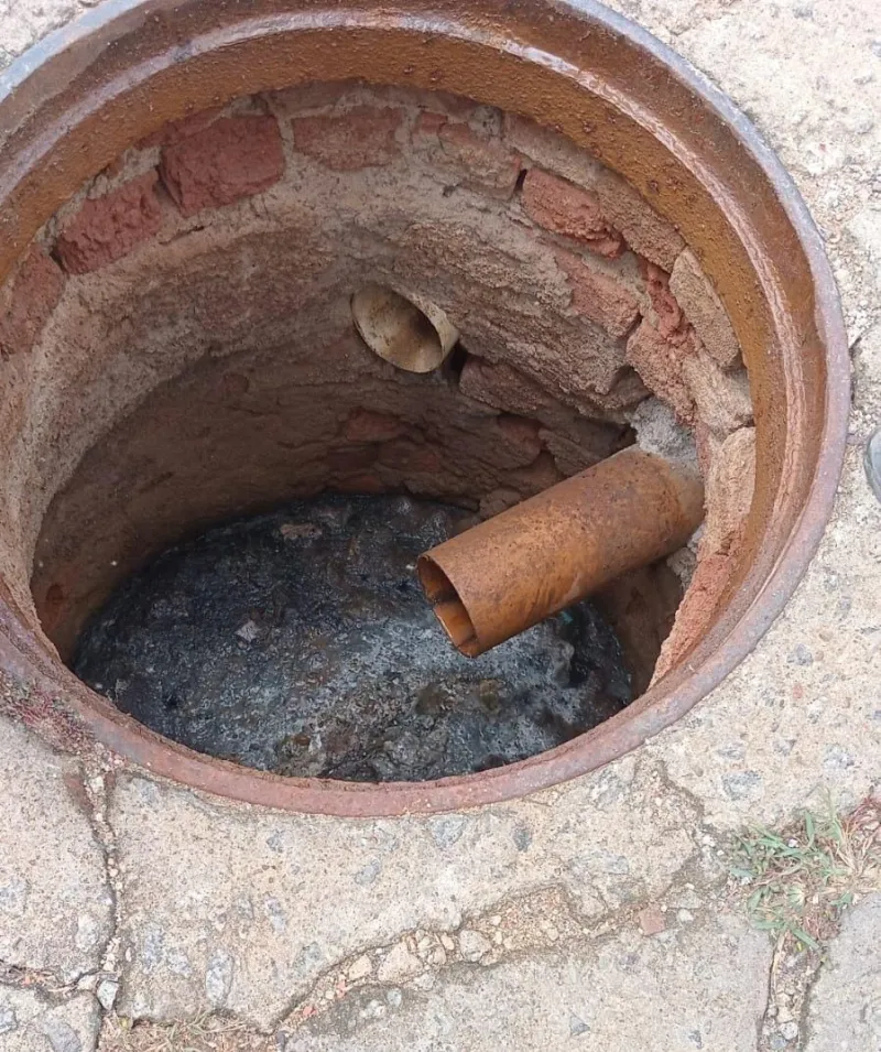 Moradores de Boapaba denunciam esgoto transbordando e falta de atendimento por parte da administração municipal