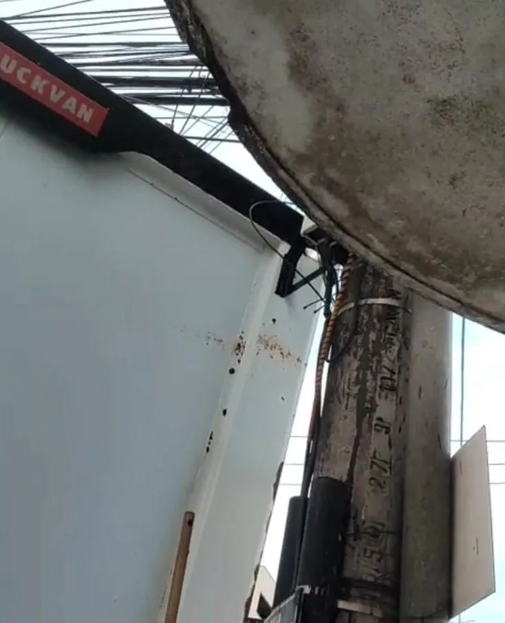 Vídeo: carretas em ruas estreitas, riscos e improvisos viram rotina em Colatina