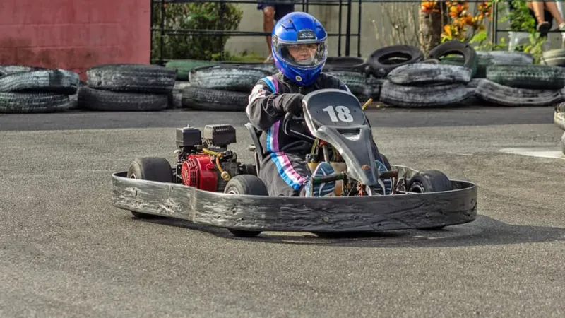 Do campo ao kartódromo: agricultora pomerana de Itarana desafia estereótipos e corre no Capixaba de Kart Rental