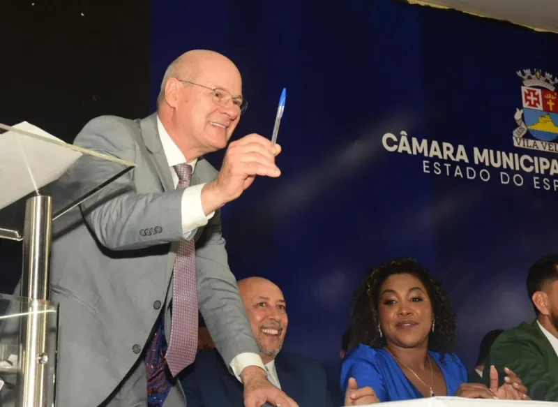 Colatinense vice-prefeito de Vila Velha recebe título de Cidadão Vila-Velhense em solenidade pelos 490 anos da cidade