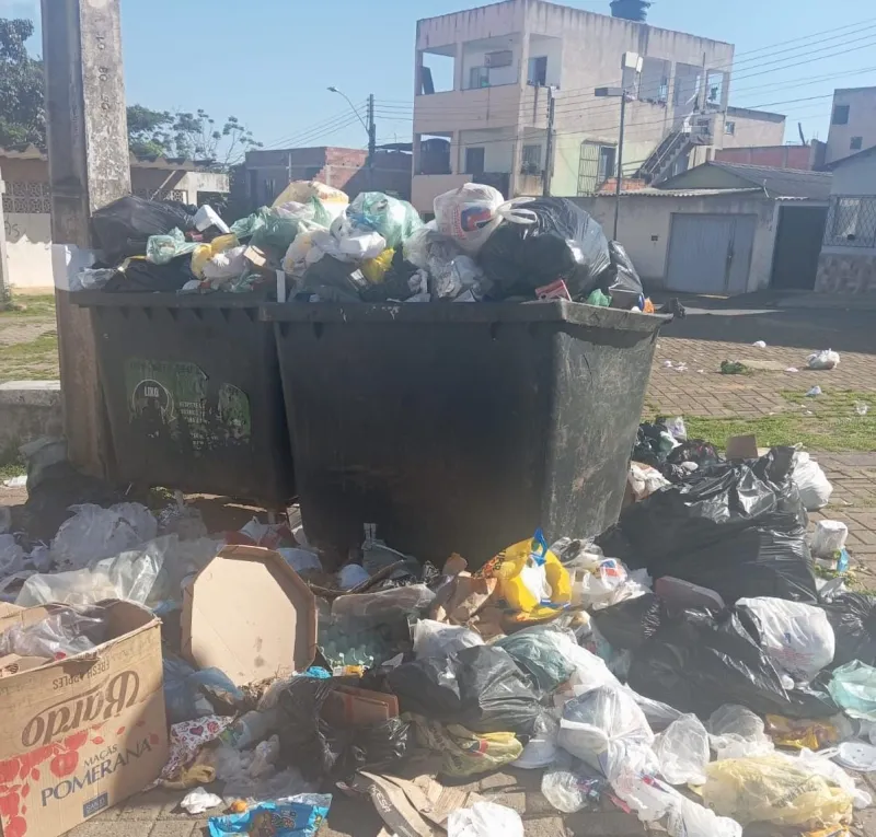 Comunidade: moradores do bairro Ayrton Senna, em Colatina, denunciam demora na coleta de lixo em áreas públicas