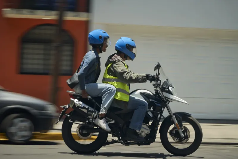 Passageira denuncia motociclista de aplicativo por ameaças e agressões verbais em Colatina