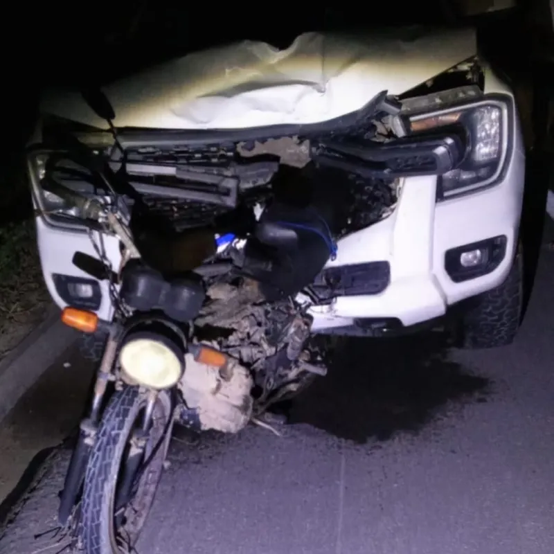 Motociclista morre atropelado após ser derrubado por caminhonete em Linhares