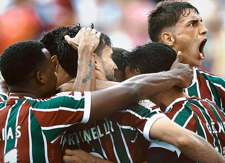 Torcedores de Colatina comemoram classificação do Fluminense no Mundial de Clubes