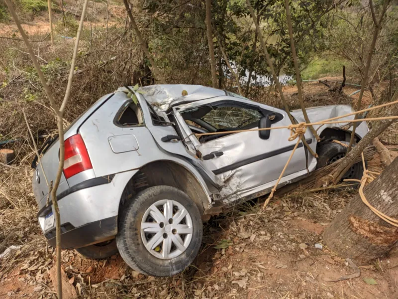 Vídeo: acidente em Itaguaçu mobiliza socorro; vítima é encaminhada para Colatina