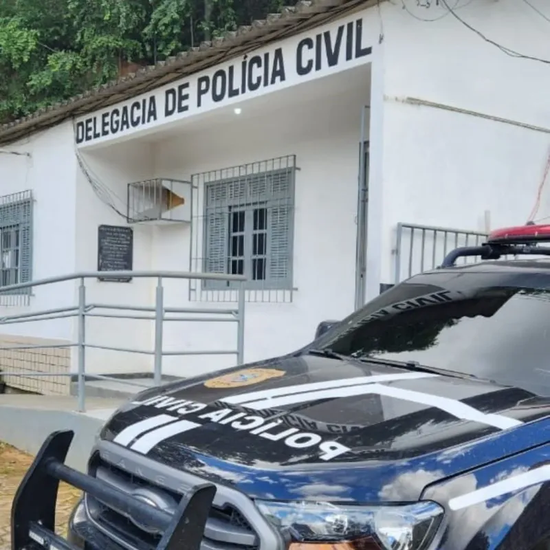 Criminosos roubam cofre com R$ 16 mil de lotérica em Ibiraçu